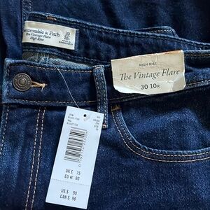 Abercrombie Vintage Flare jean size 10- NWT